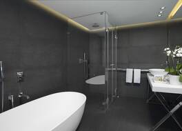 Alexander Hotel 写真