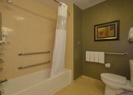 ハンプトン イン ブライアント 写真