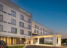 Courtyard by Marriott Memphis East/Galleria