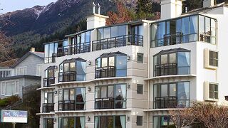 ザ ウォーターフロント アパートメンツ