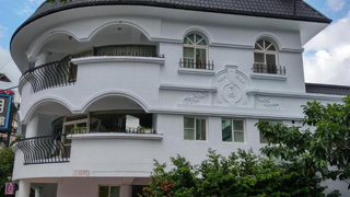 シャイニー シーズンズ モーテル