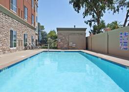 ホリデイ イン オークランド エアポート バイ IHG 写真