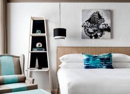 ザ ブラックストーン オートグラフ コレクション 写真