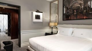 ジェーケー プレイス ローマ