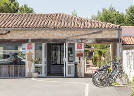 Elegance Suites Hotel 写真