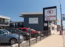 カールトン イン ミッドウェイ 写真