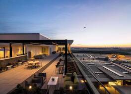 ヒルトン BN ナッシュビル エアポート ターミナル 写真