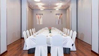 アバ フォンセカ