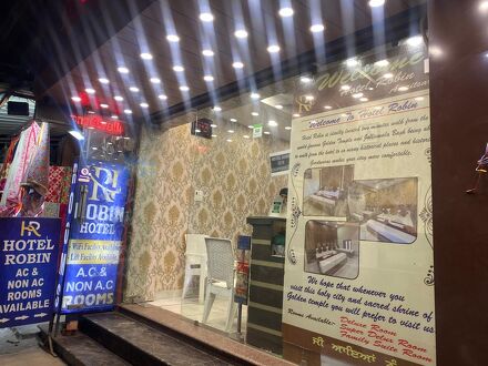 ホテル ロビン 写真