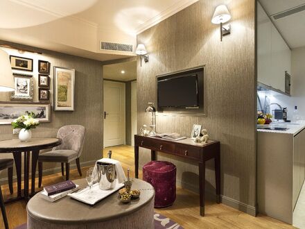 ラ クレ ルーブル パリ バイ ザ クレスト コレクション 写真