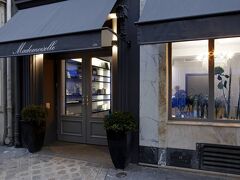 ホテル マドモアゼル 写真