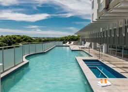 オークス イプスウィッチ アスパイアー スイーツ 写真