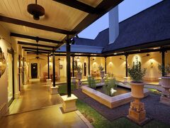 ザ ロイヤル リビングストーン ビクトリア フォールズ ザンビア ホテル バイ アナンタラ 写真