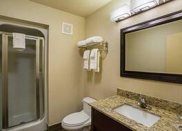 Clarion Inn & Suites Evansville Eastland Area 写真