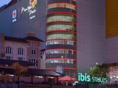 イビス スタイルズ ジャカルタ マンガ ドゥア ホテル 写真