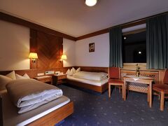 ホテル ポスト カップル 写真