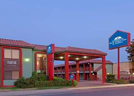 アメリカズ ベスト バリュー イン & スイーツ ベーカーズフィールド セントラル 写真