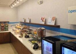 ホリデイ イン エクスプレス ＆ スイーツ ルイビル ダウンタウン バイ IHG