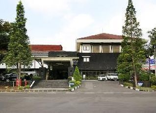 ガジャ マダ ユニバーシティ クラブの宿泊予約 料金比較 フォートラベル Gadjah Mada University Club ジョグジャカルタ