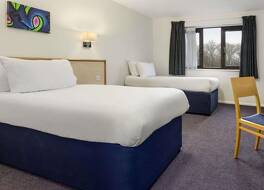 デイズ イン バイ ウィンダム ブリッジェンド カーディフ M4 写真