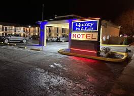 Quincy Inn & Suites 写真