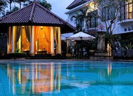 サラスワティ ホテル ボロブドゥール 写真