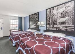 スーパー 8 バイ ウィンダム キングストン 写真