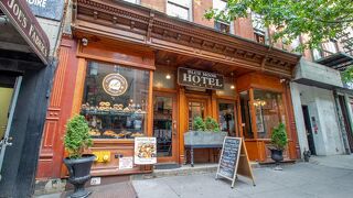 ブルー ムーン ホテル