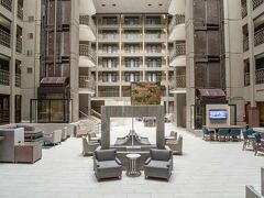 エンバシー スイーツ バイ ヒルトン シカゴ シャウムバーグ ウッドフィールド 写真