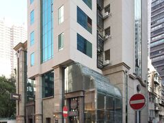 ダッシュ リビング オン ハリウッド 写真