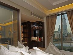 ブライラ ホテル オラヤ 写真