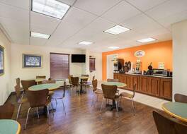 スーパー 8 バイ ウィンダム ノックスビル ノース / パウエル 写真