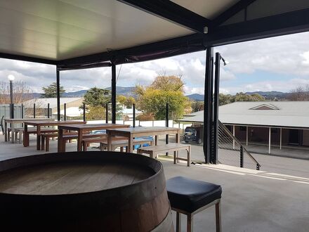 テンターフィールド タバーン アンド モーター イン 写真