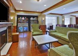 ハンプトン イン バイ ヒルトン コマース ノバイ 写真