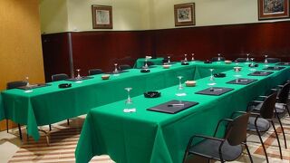 ホテル セルコテル シウダ デ オビエド