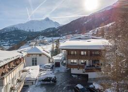 アパートメント アルピン 写真