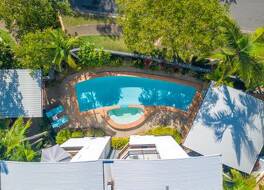 Twin Quays Noosa Hotel