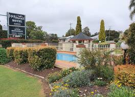 マクネビンズ モーテル ウォリック