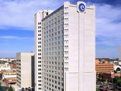 Coast Edmonton Plaza Hotel by APA 写真