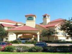 ラ キンタ イン&スイーツ バイ ウィンダム ヒューストン ブッシュ IAH サウス 写真