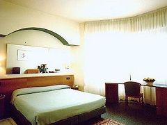 ホテル カールトン 写真