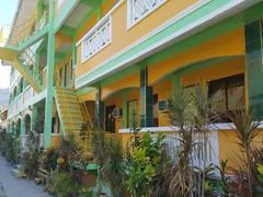 ホワイト ビーチ ホテル プエルト ガレラ パワード バイ ココテル 写真