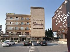 イビス スタイルズ フィゲレス ロンダ 写真