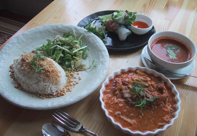 焼カレーよりも"ピピのカレー"が美味しいよッ！