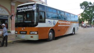 プノンペンからシュムリアップへのバス移動