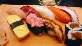 岡山駅構内で、ちょっと贅沢にお寿司でランチ・・・。