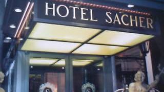 いざセレブの巣窟ザッハーへ♪♪