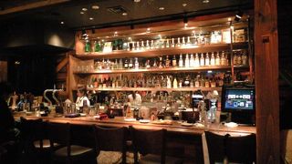 ダイニングダーツバーBee 新宿店