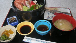 海鮮丼お勧めです