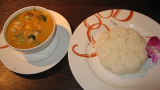 Park Food Hall ：エンポリアム5Fの高級な方のフードコート　